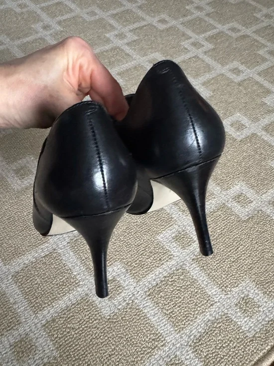 Cole Haan Leather Ankle Booties Black Almond Toe Heels Classic Office Size 8 - Picture 10 of 10